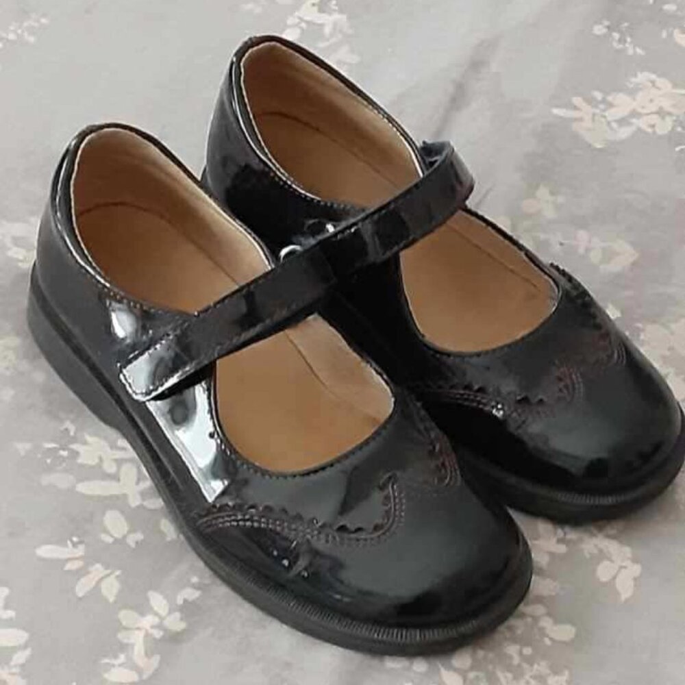 NATURINO Wing Tipped Navy w/ Burgundy Trim Patent Leather Maryjane shoes